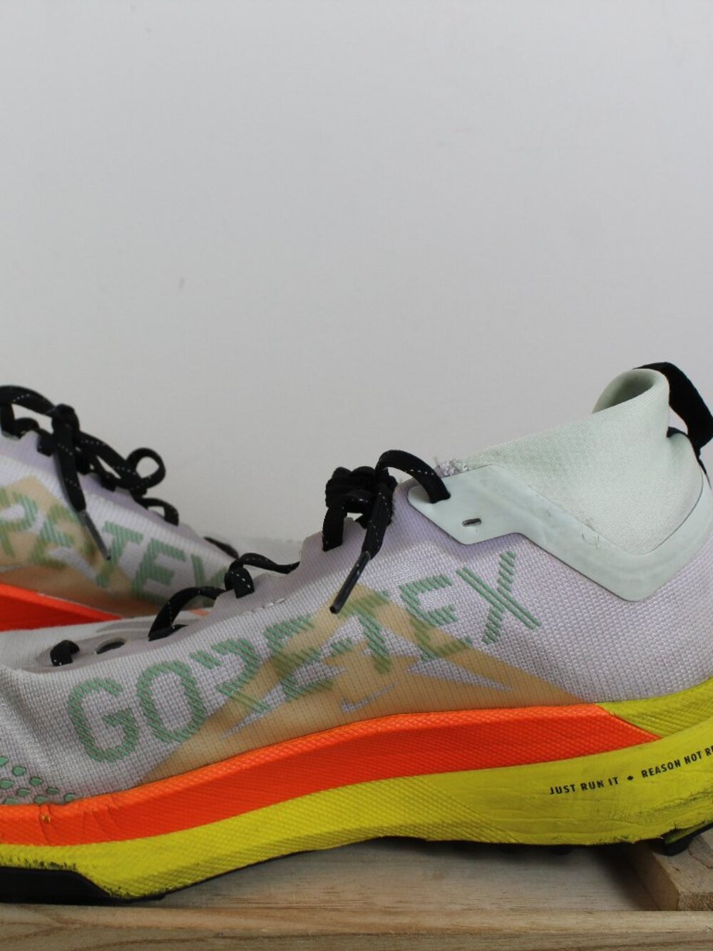 Nike Pegasus Trail 3 GORE-TEX White Yellow Orange